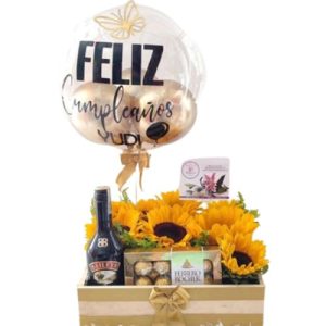 Arreglo en girasoles, chocolates , licor, globo burbuja floristeria cali