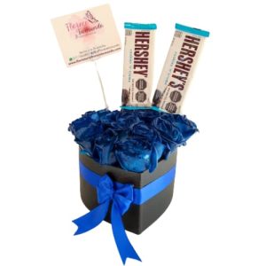 Corazon de rosas azules,chocolatinas-floristeria cali